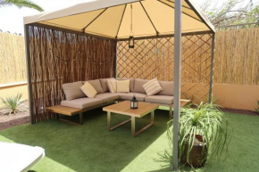 Spacious apartment with large private garden in Palm Mar